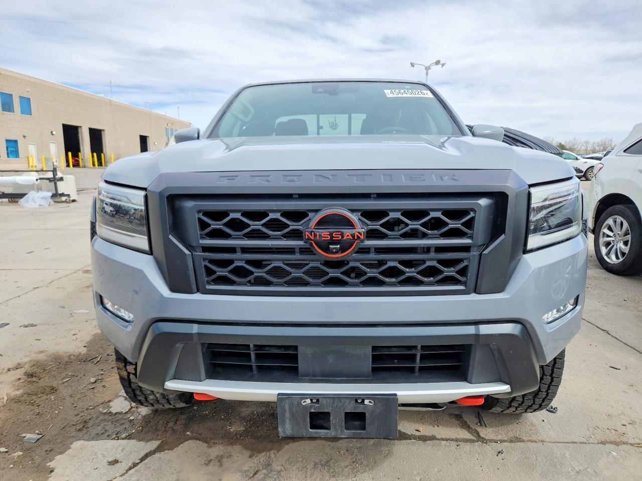 2022 NISSAN Frontier