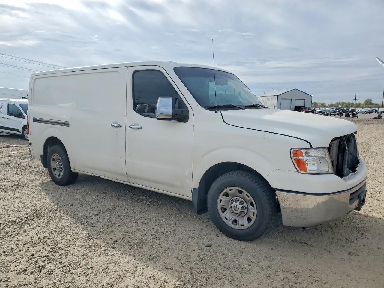 2012 NISSAN NV 2500