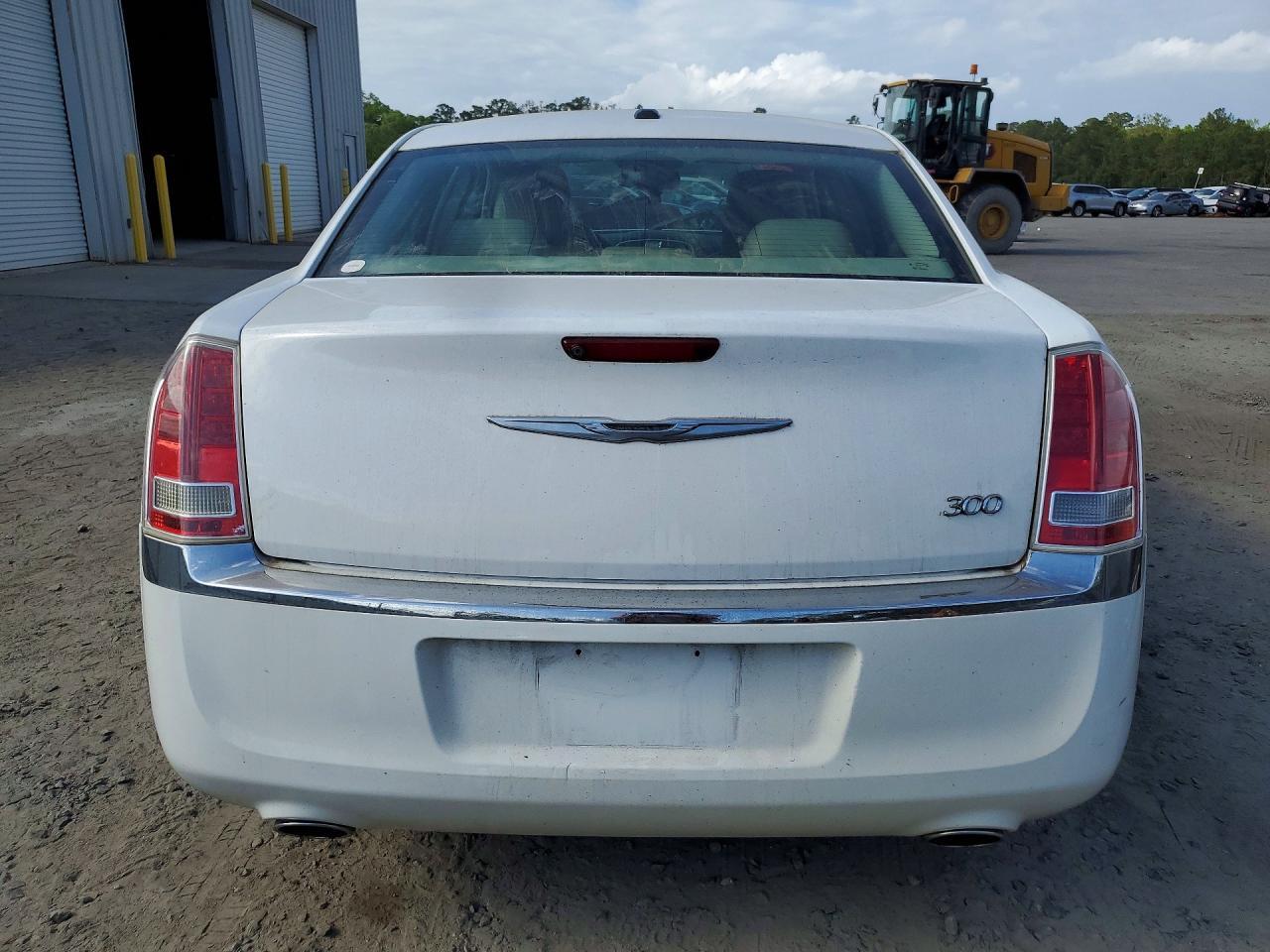 2011 CHRYSLER 300