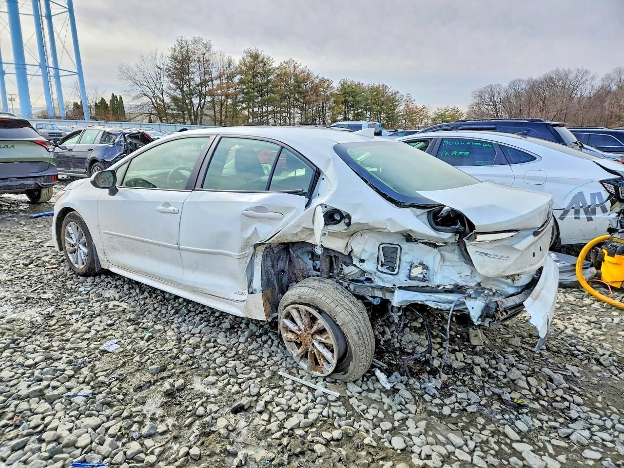 2025 TOYOTA COROLLA