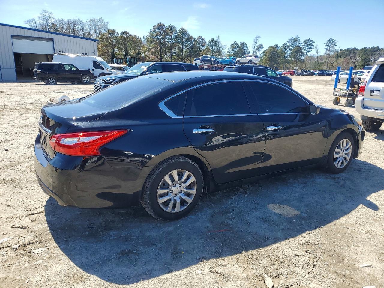 2017 NISSAN ALTIMA