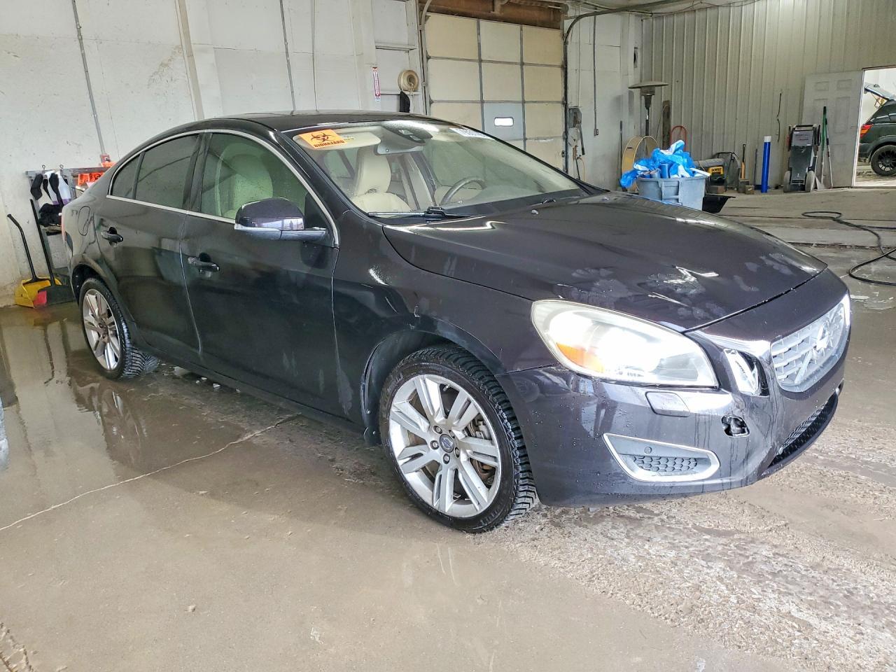 2013 VOLVO S60