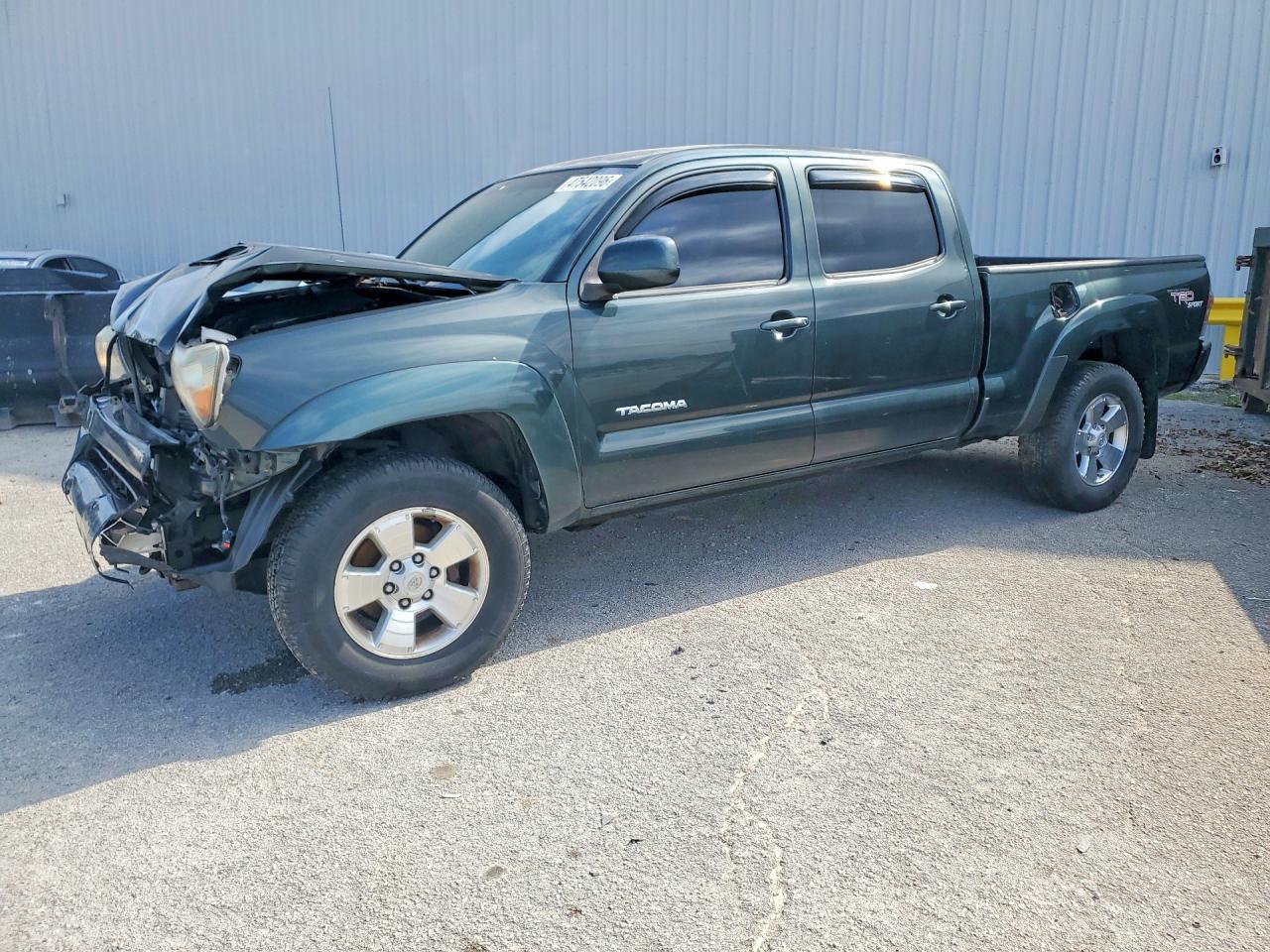 2011 TOYOTA TACOMA