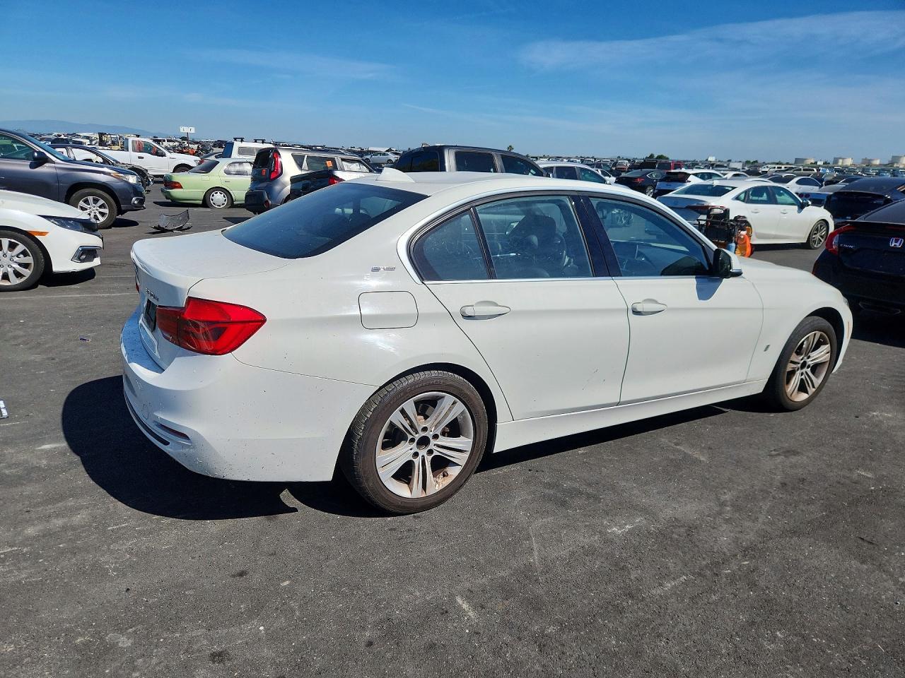2018 BMW 3 SERIES