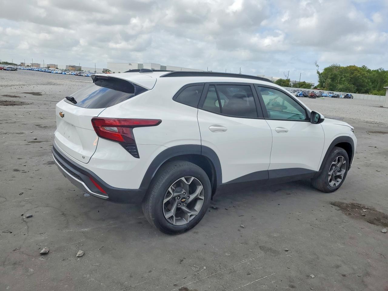 2025 CHEVROLET TRAX