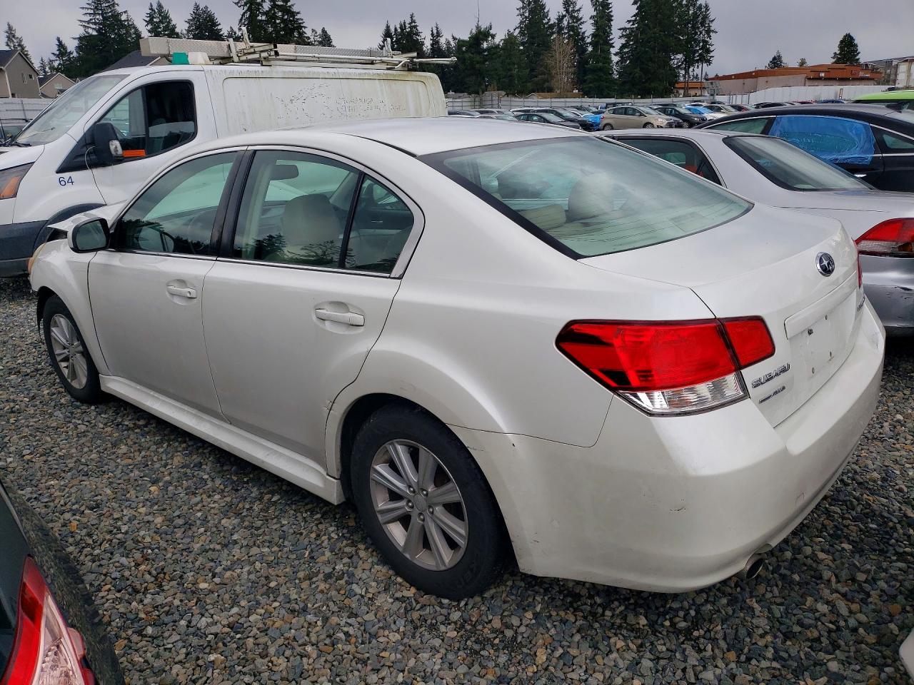 2010 SUBARU Legacy