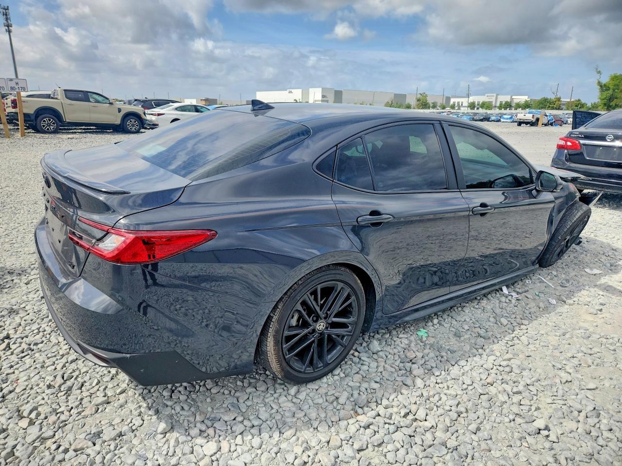 2025 TOYOTA CAMRY