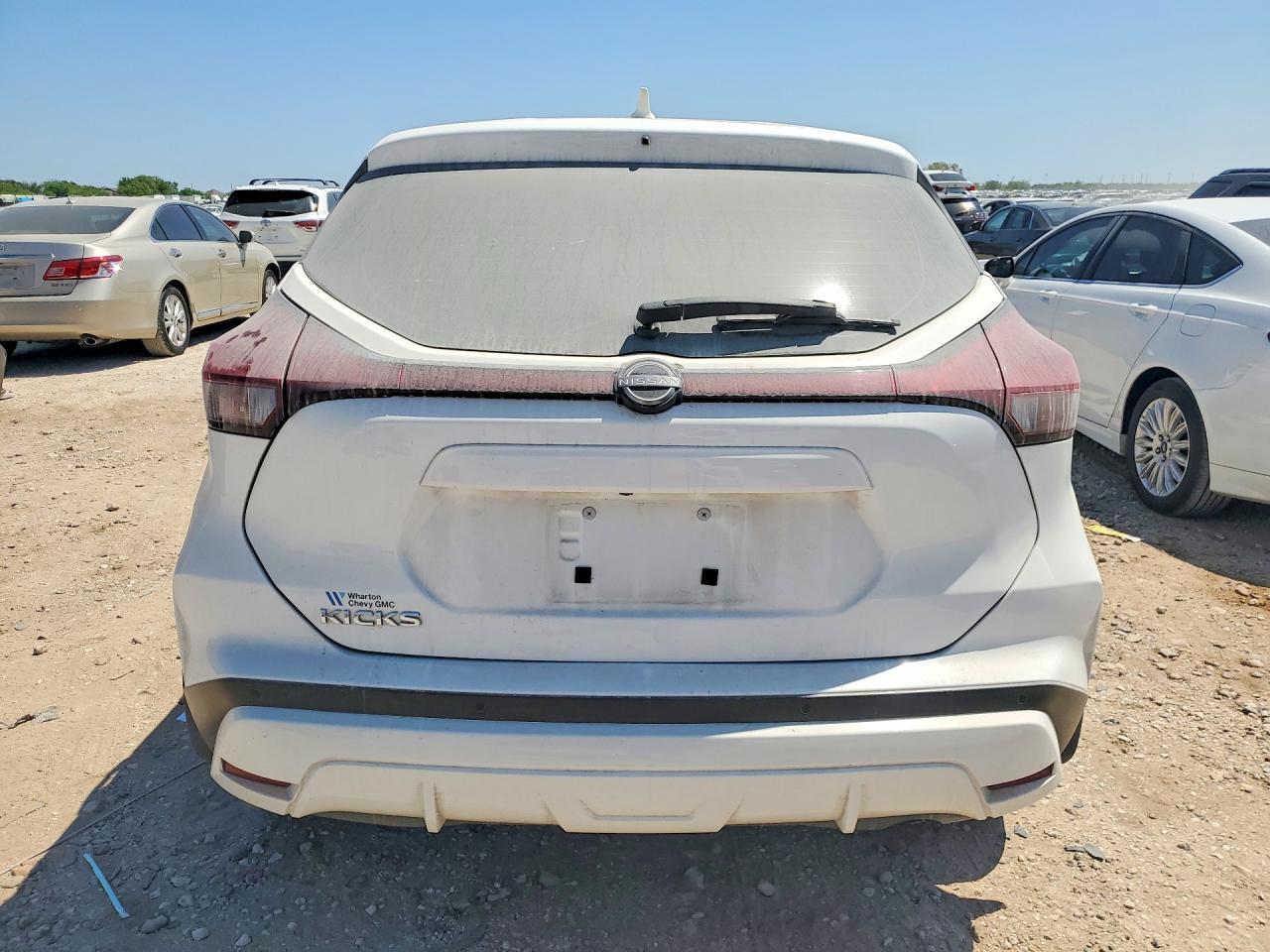 2022 NISSAN KICKS