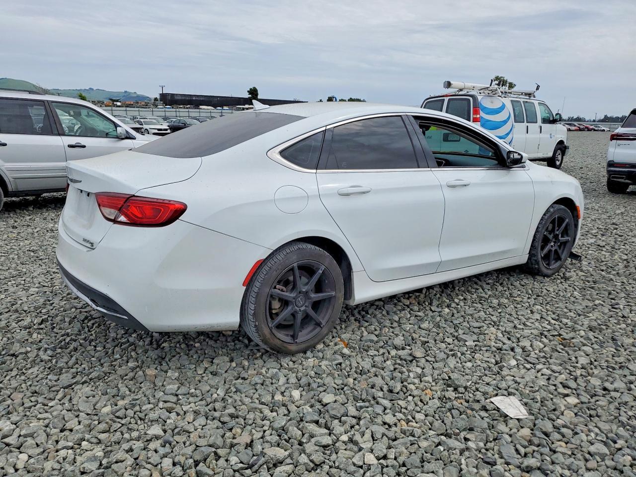 2016 CHRYSLER 200