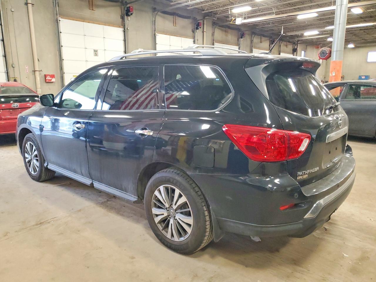 2017 NISSAN PATHFINDER