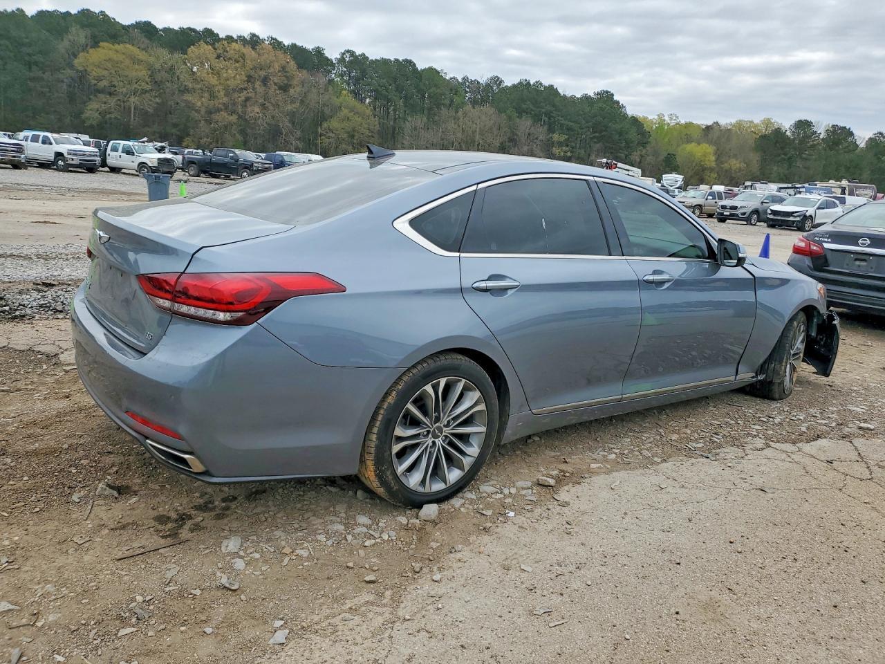 2015 HYUNDAI GENESIS