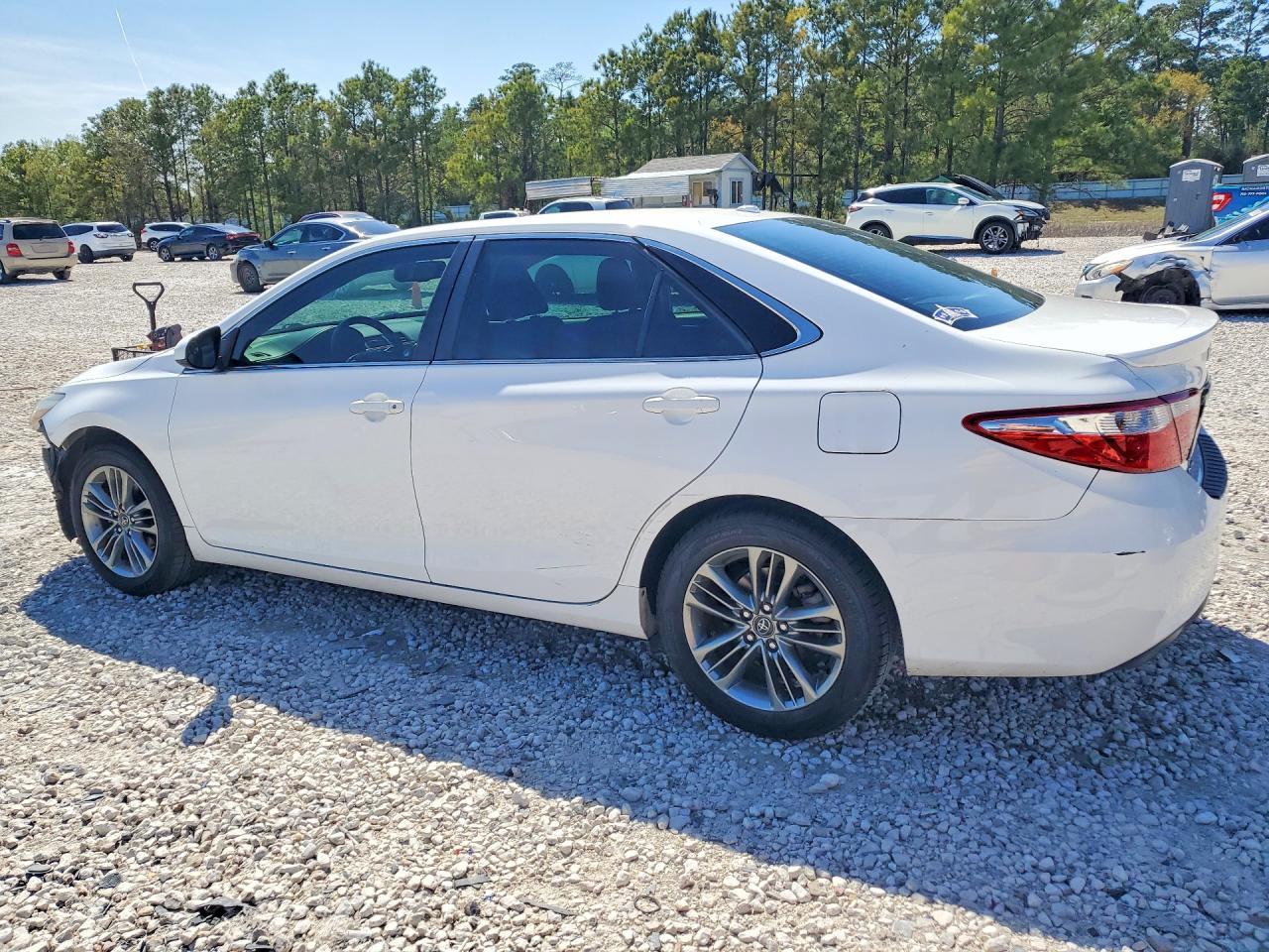2016 TOYOTA CAMRY