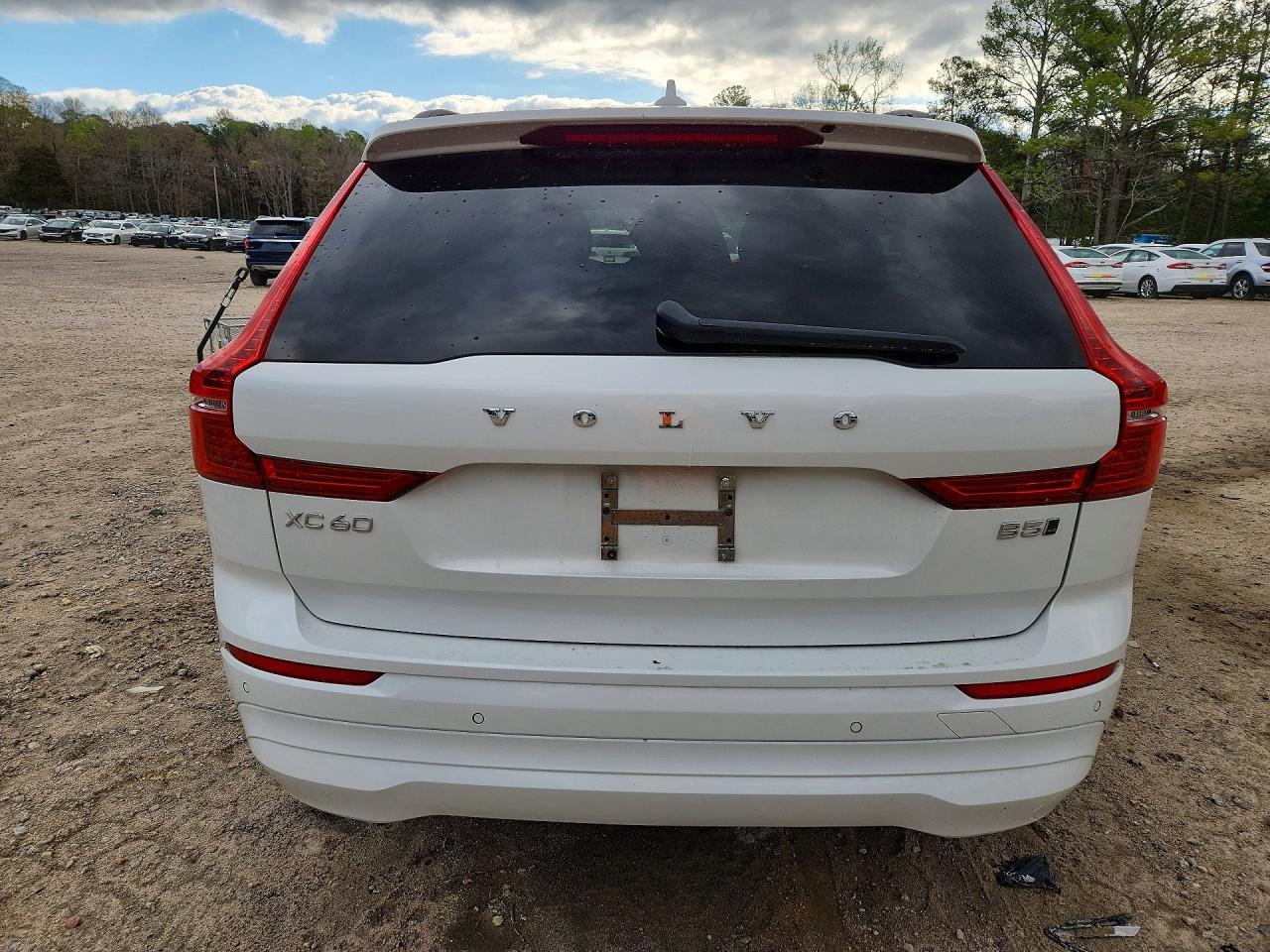2022 VOLVO XC60