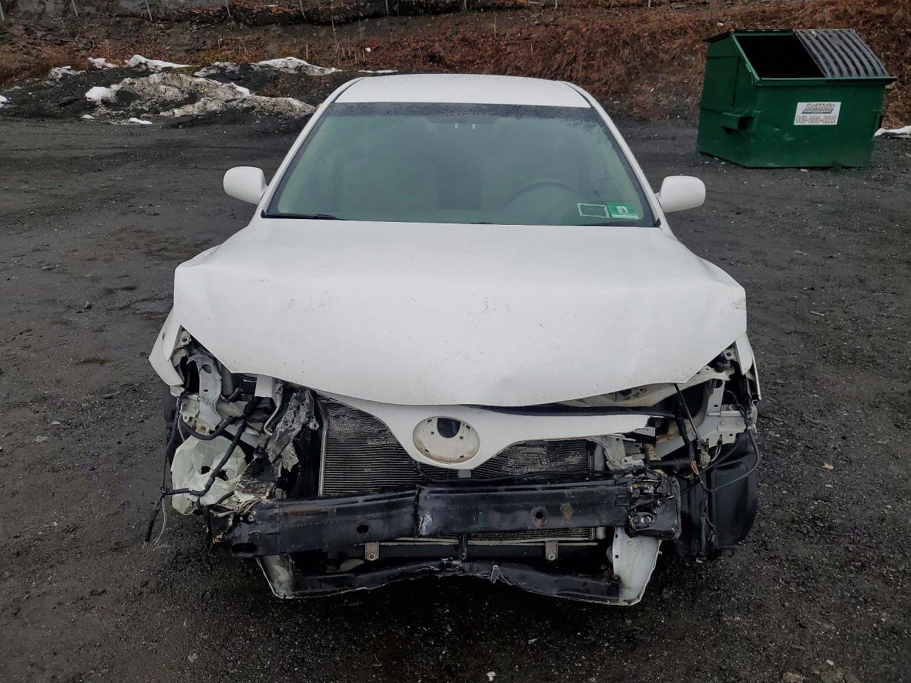 2011 TOYOTA CAMRY