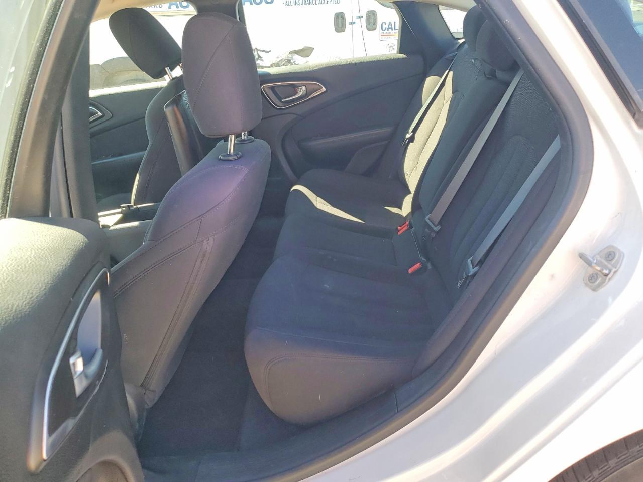 2015 CHRYSLER 200
