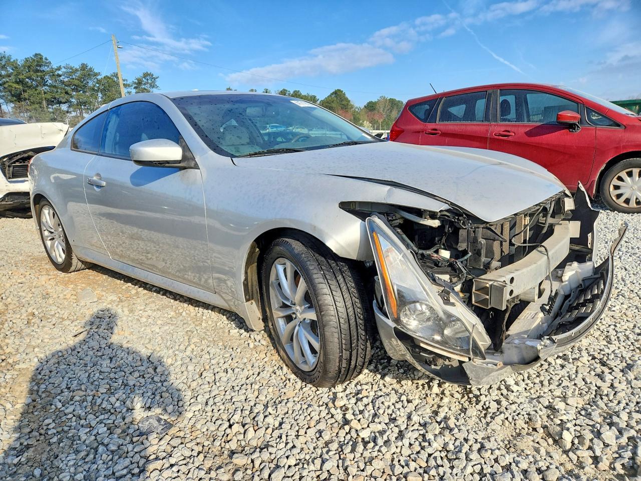 2011 INFINITI G37