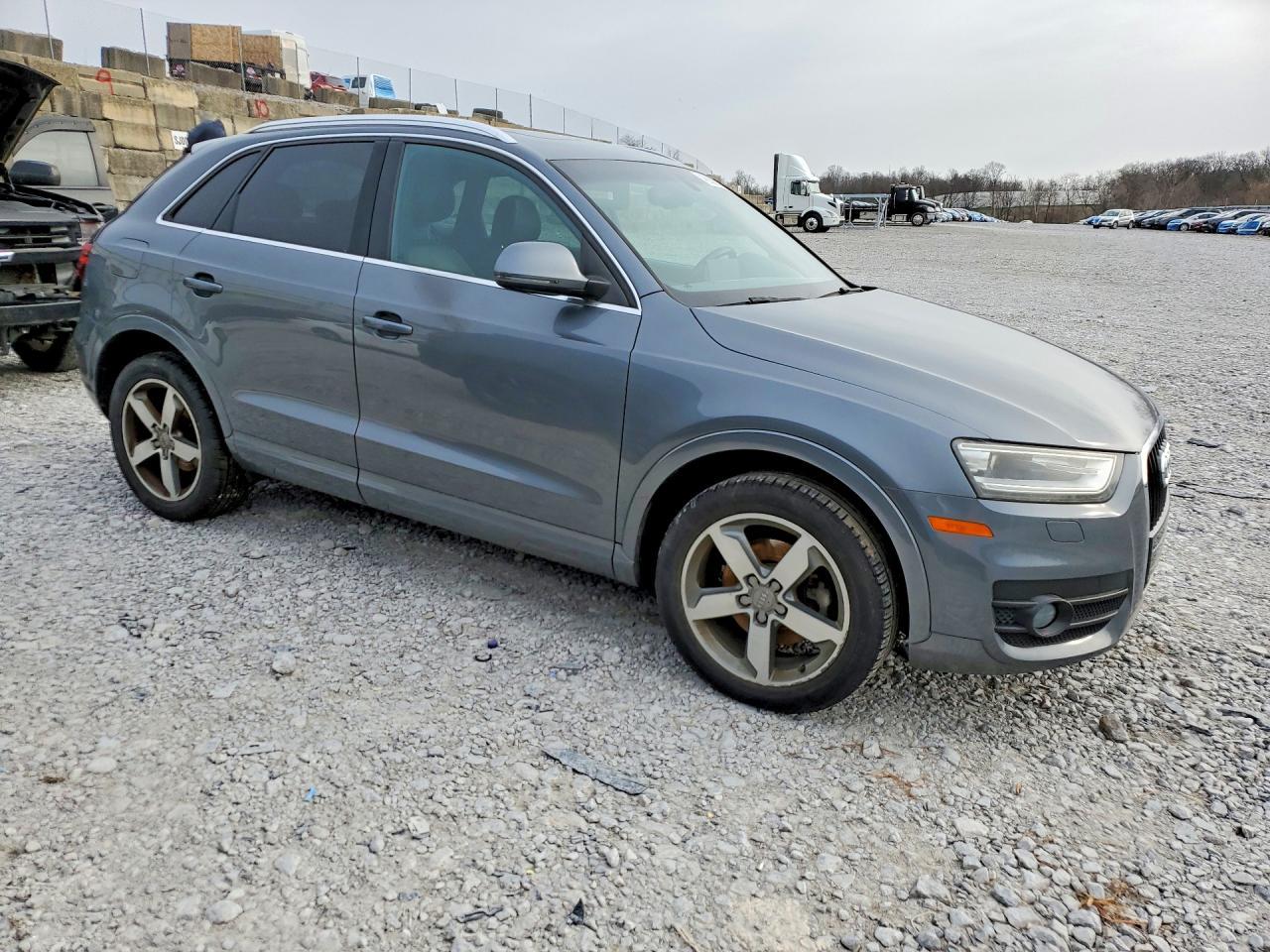 2015 AUDI Q3