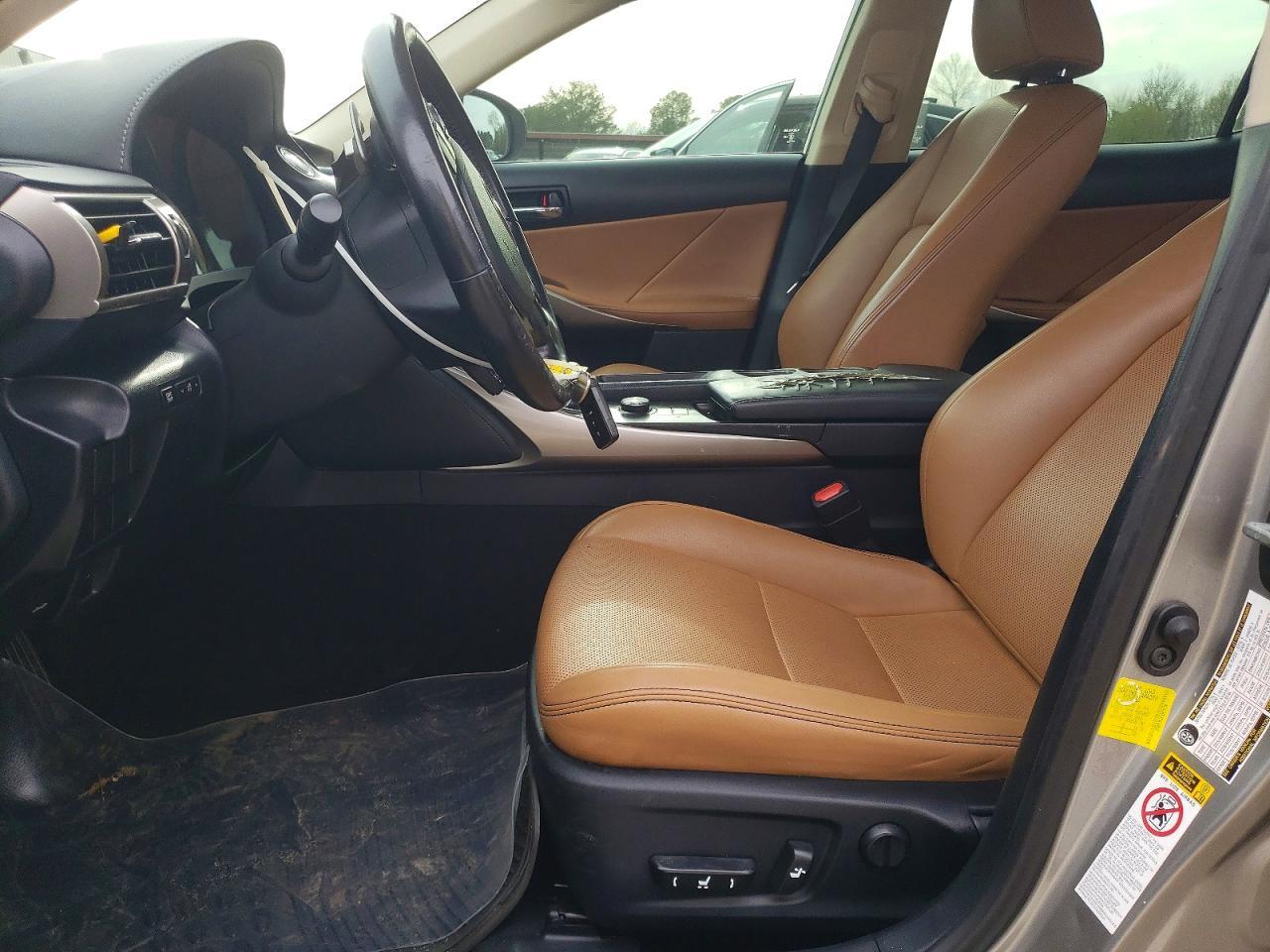 2016 LEXUS IS 200t