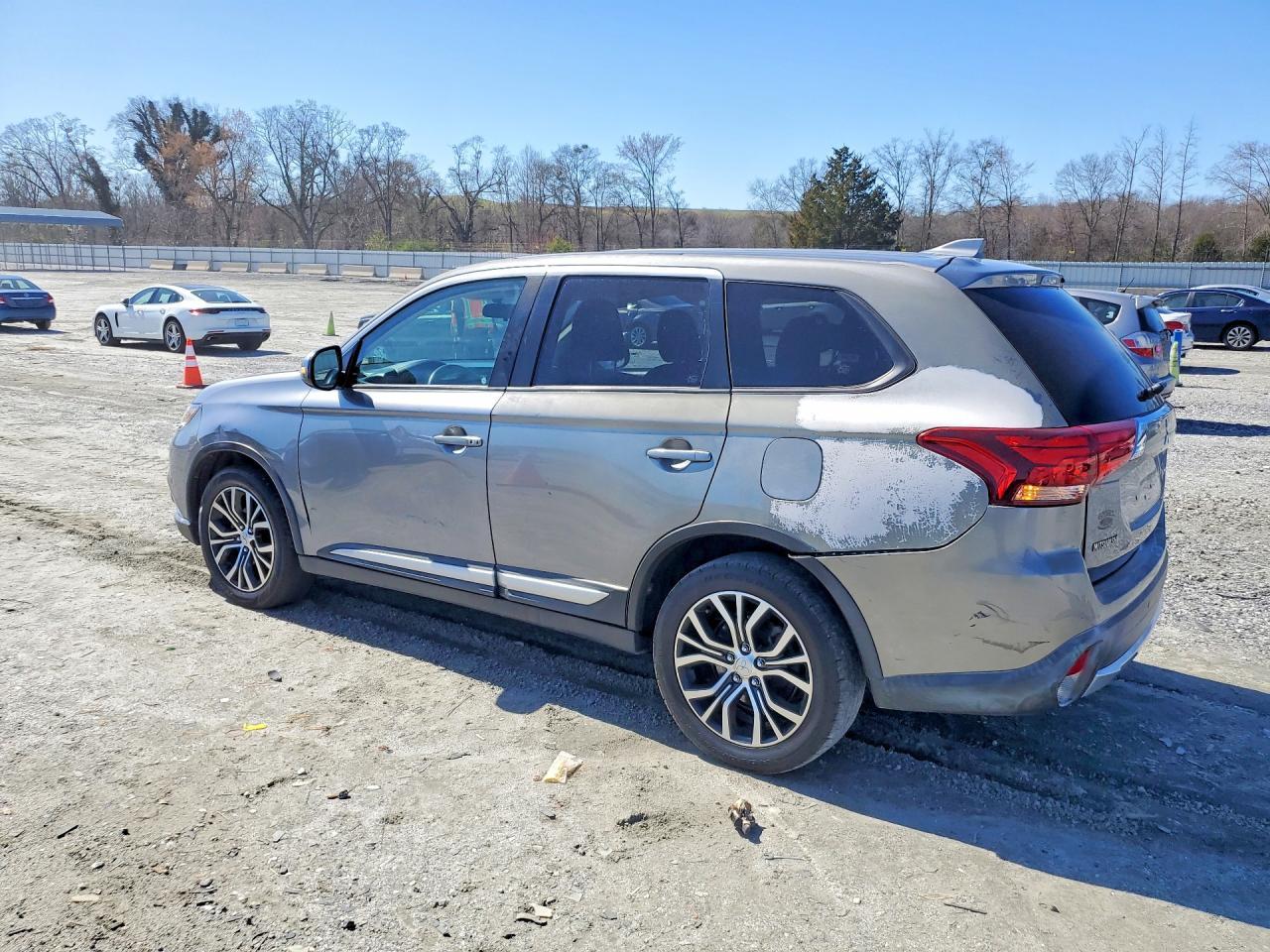 2018 MITSUBISHI outlander