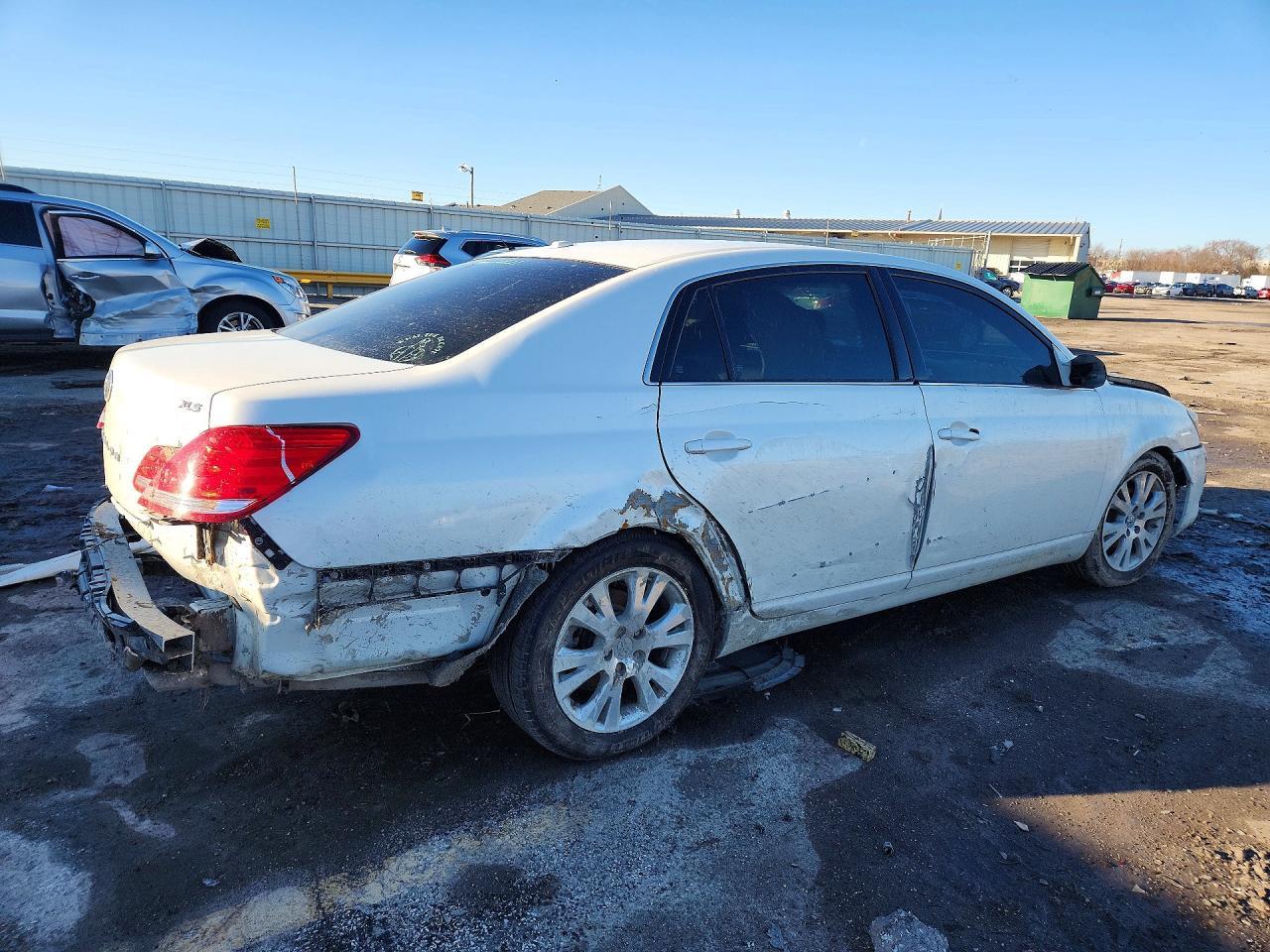 2010 TOYOTA Avalon