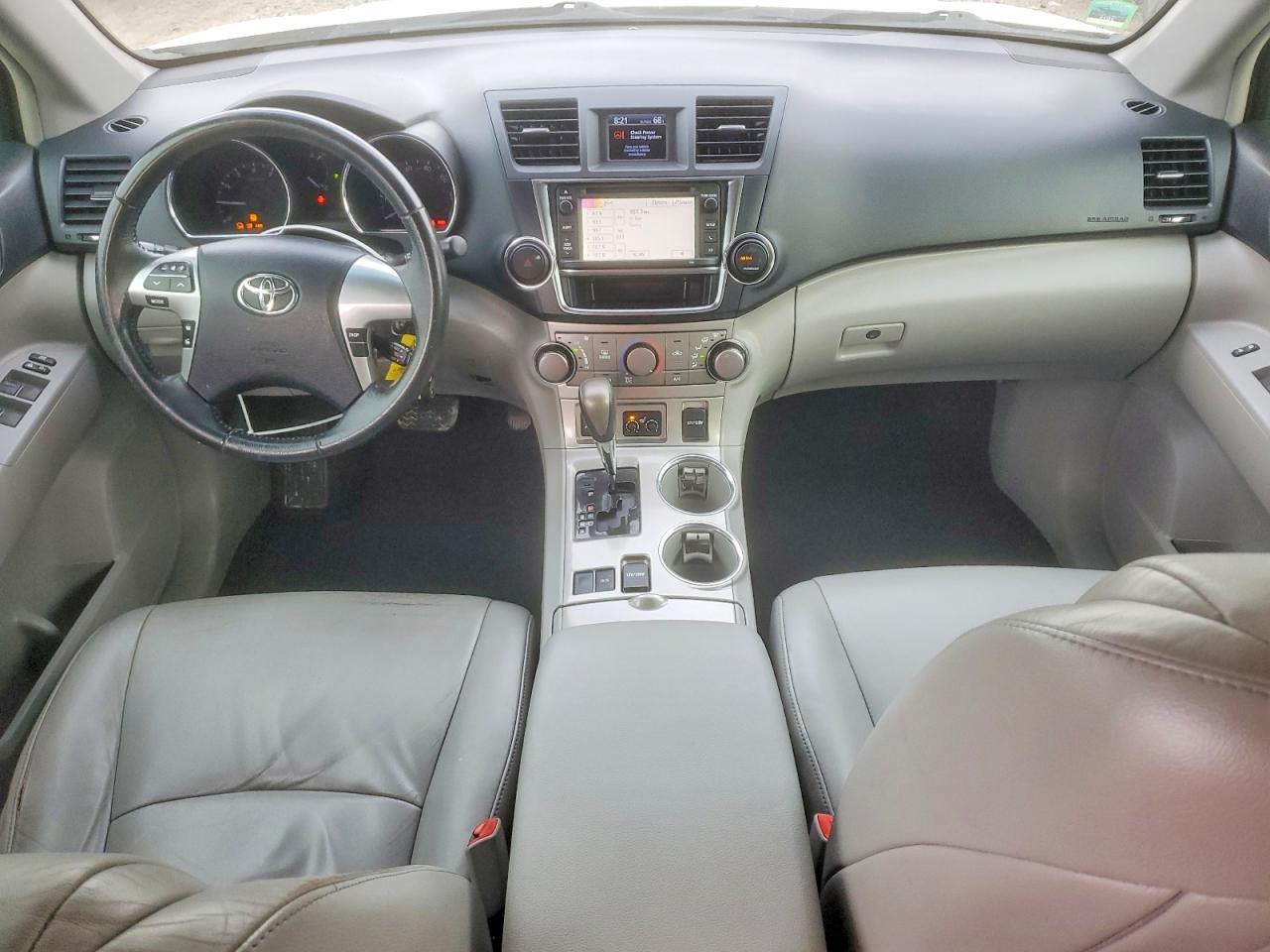 2013 TOYOTA HIGHLANDER