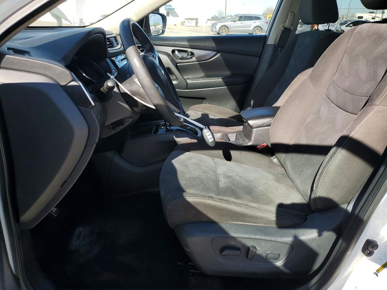 2016 NISSAN ROGUE