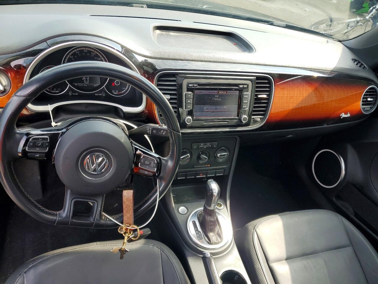 2013 VOLKSWAGEN Beetle