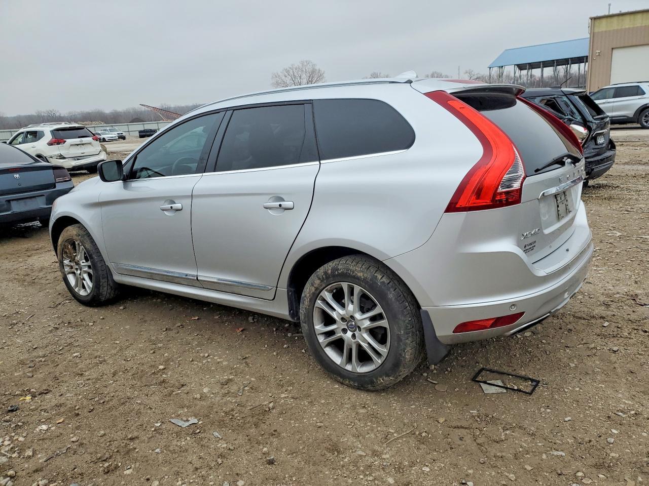 2016 VOLVO XC60