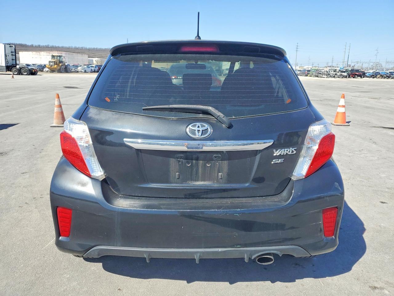 2012 TOYOTA YARIS