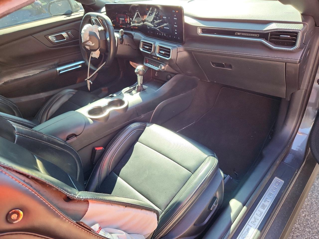 2025 FORD MUSTANG