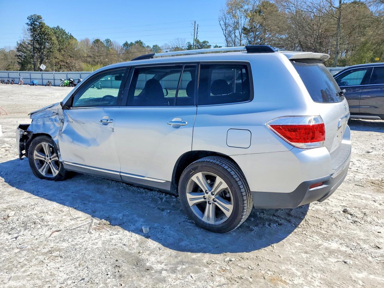 2013 TOYOTA HIGHLANDER