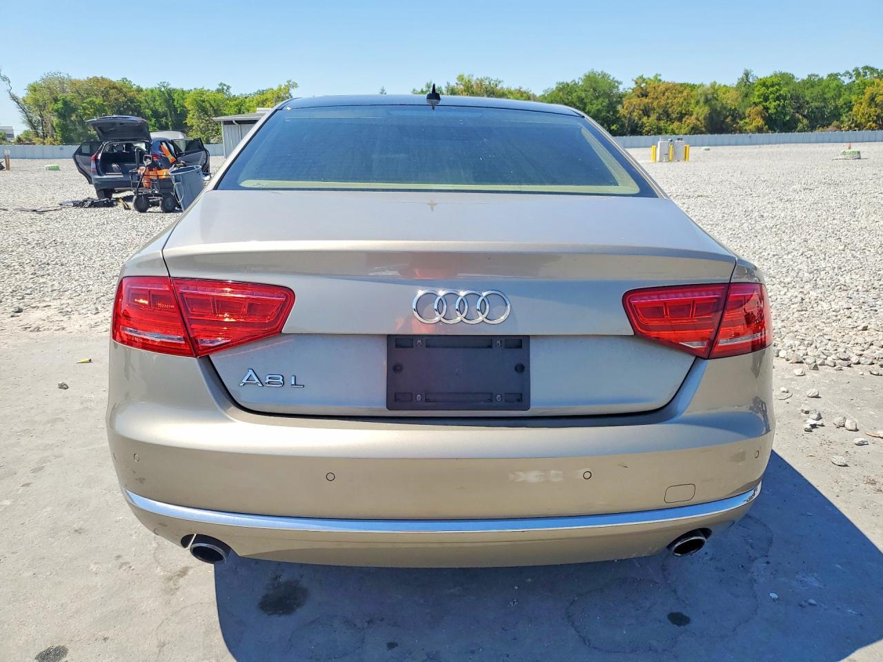 2014 AUDI A8