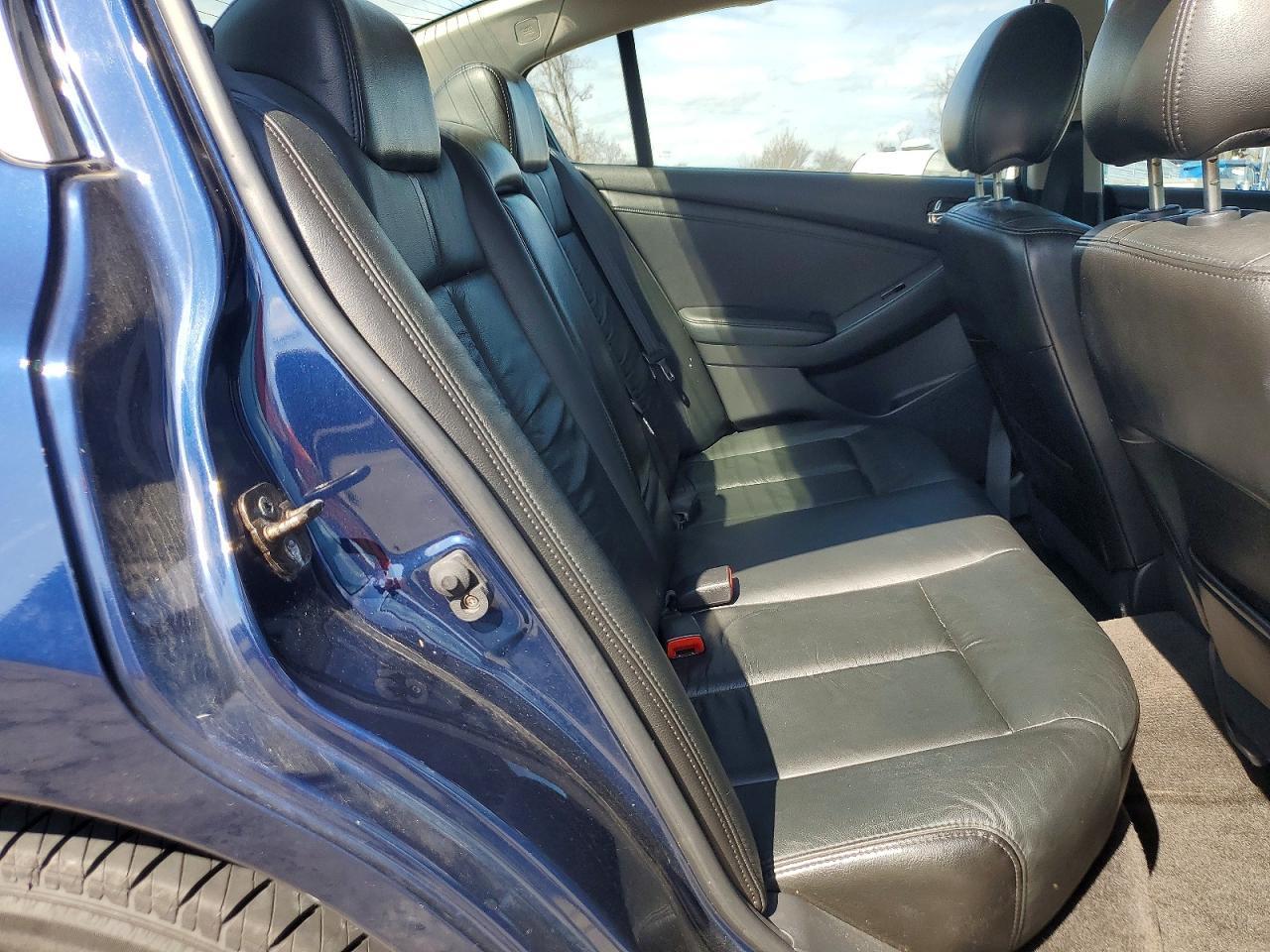 2010 NISSAN ALTIMA