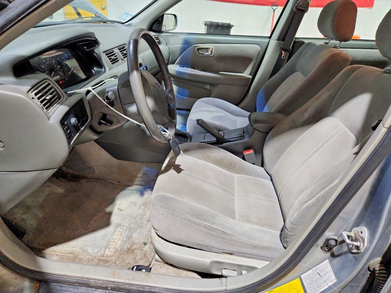 2001 TOYOTA CAMRY