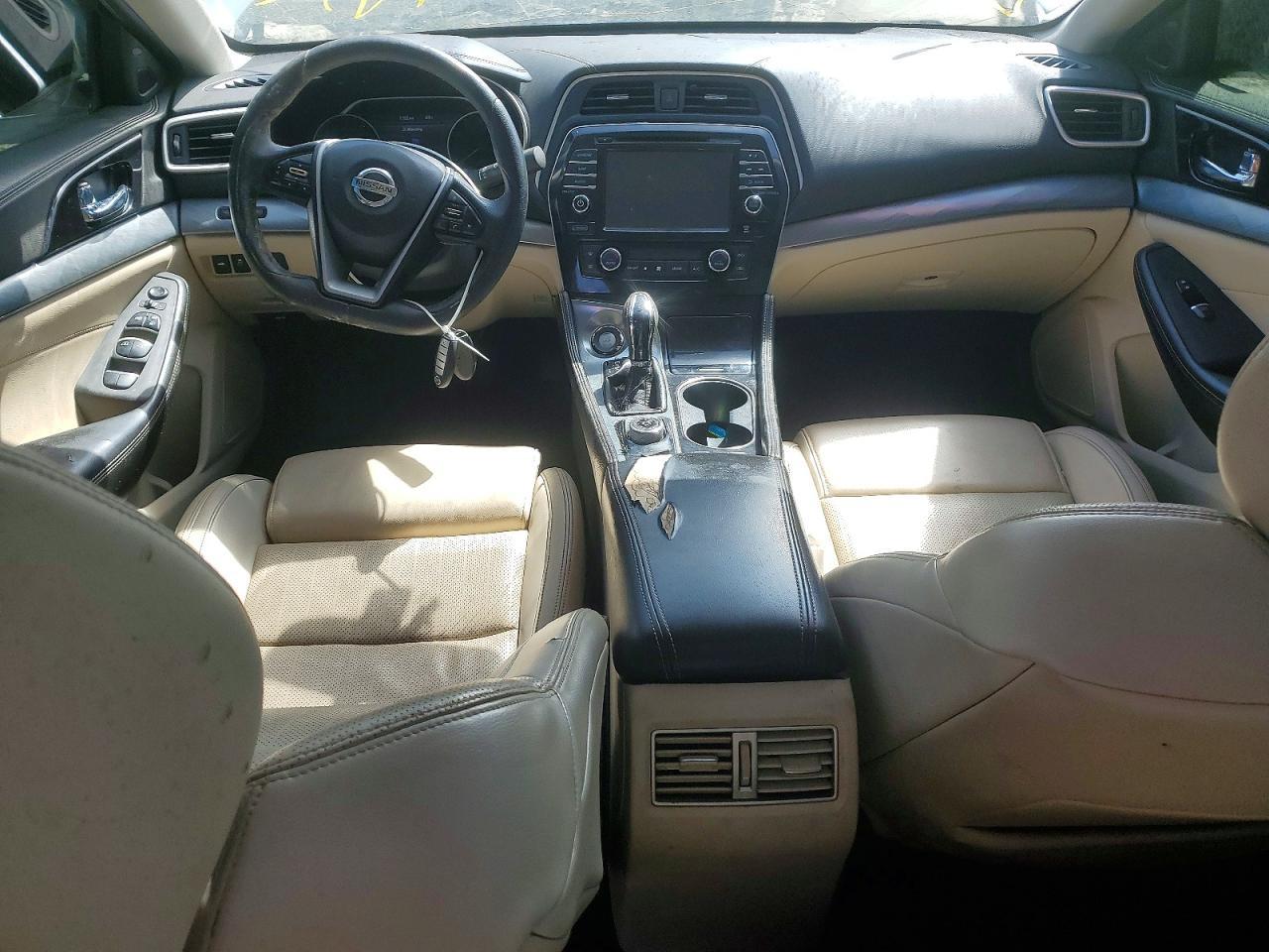 2016 NISSAN Maxima