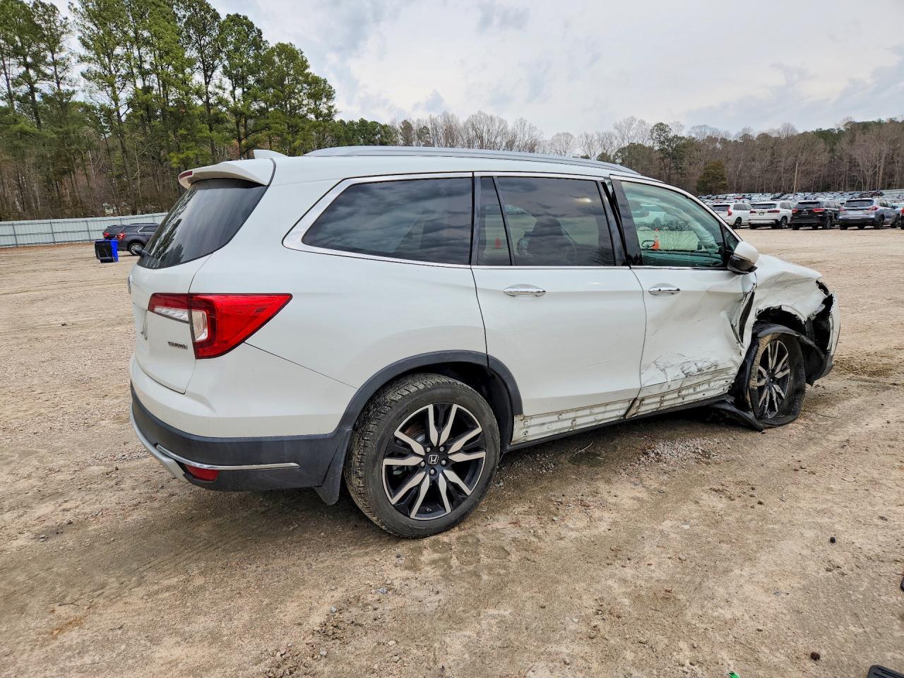 2020 HONDA PILOT