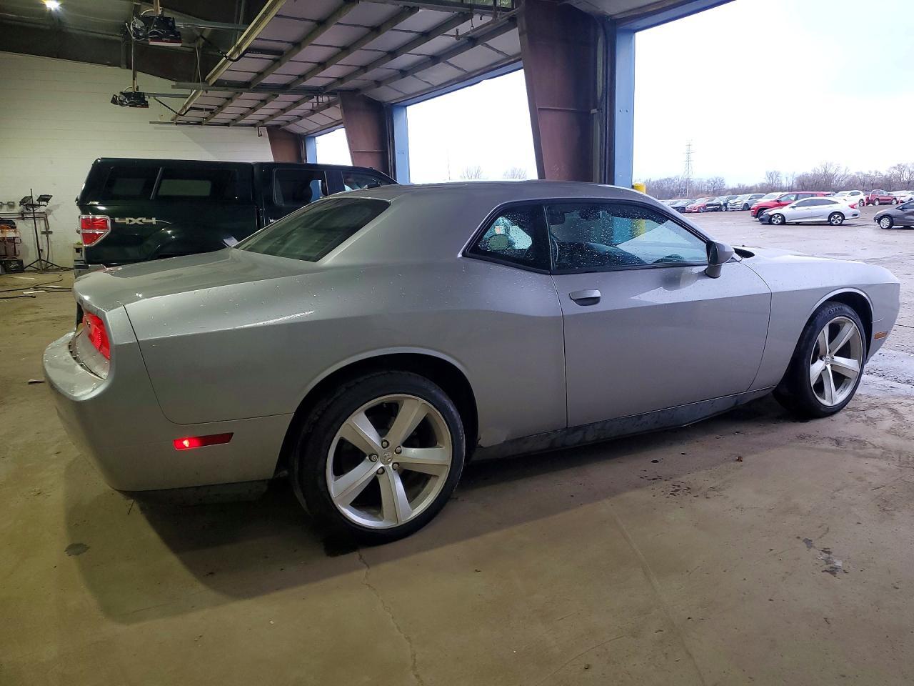 2013 DODGE Challenger