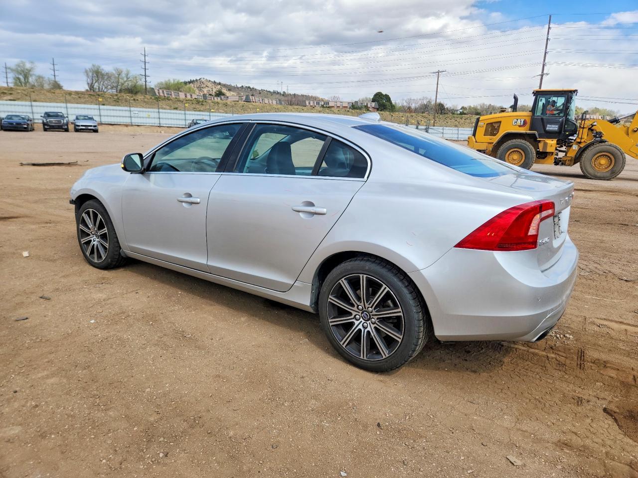 2017 VOLVO S60