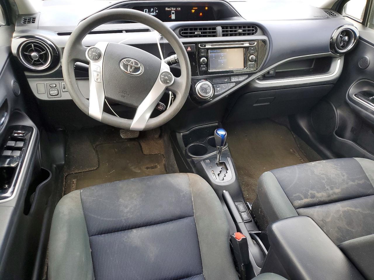 2015 TOYOTA Prius c