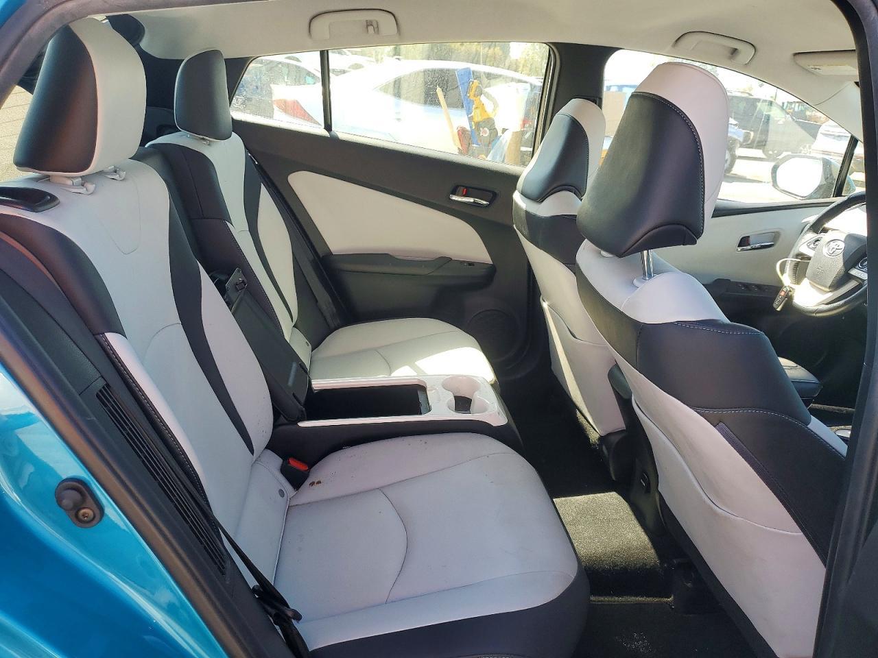 2017 TOYOTA Prius Prime