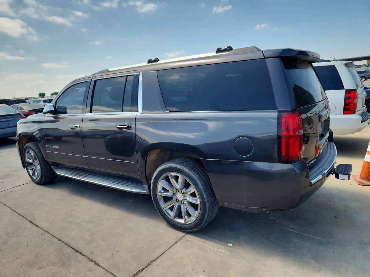 2015 CHEVROLET Suburban