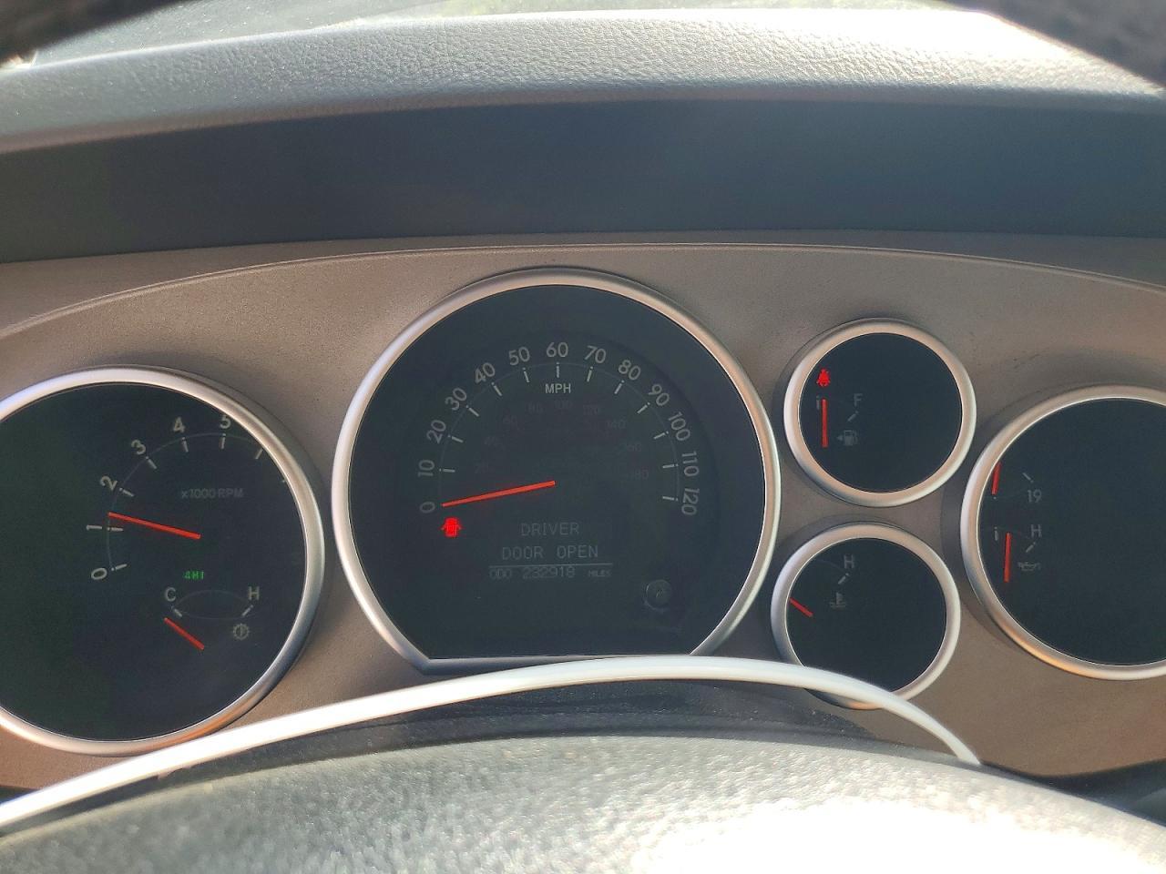 2010 TOYOTA Sequoia