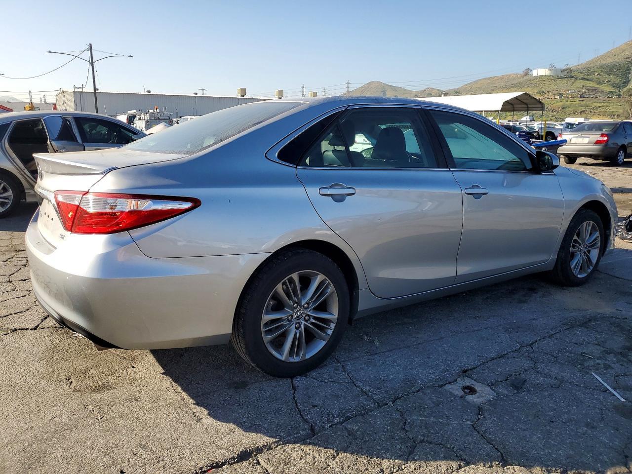 2016 TOYOTA CAMRY