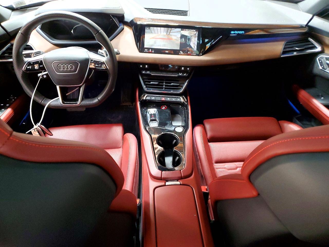 2022 AUDI e-tron GT