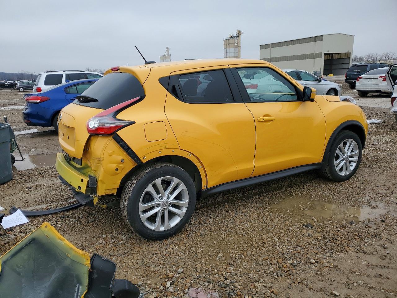 2015 NISSAN Juke