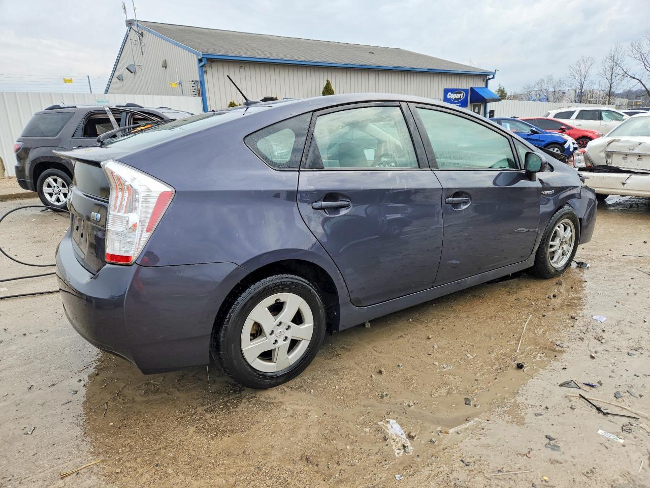 2011 TOYOTA PRIUS
