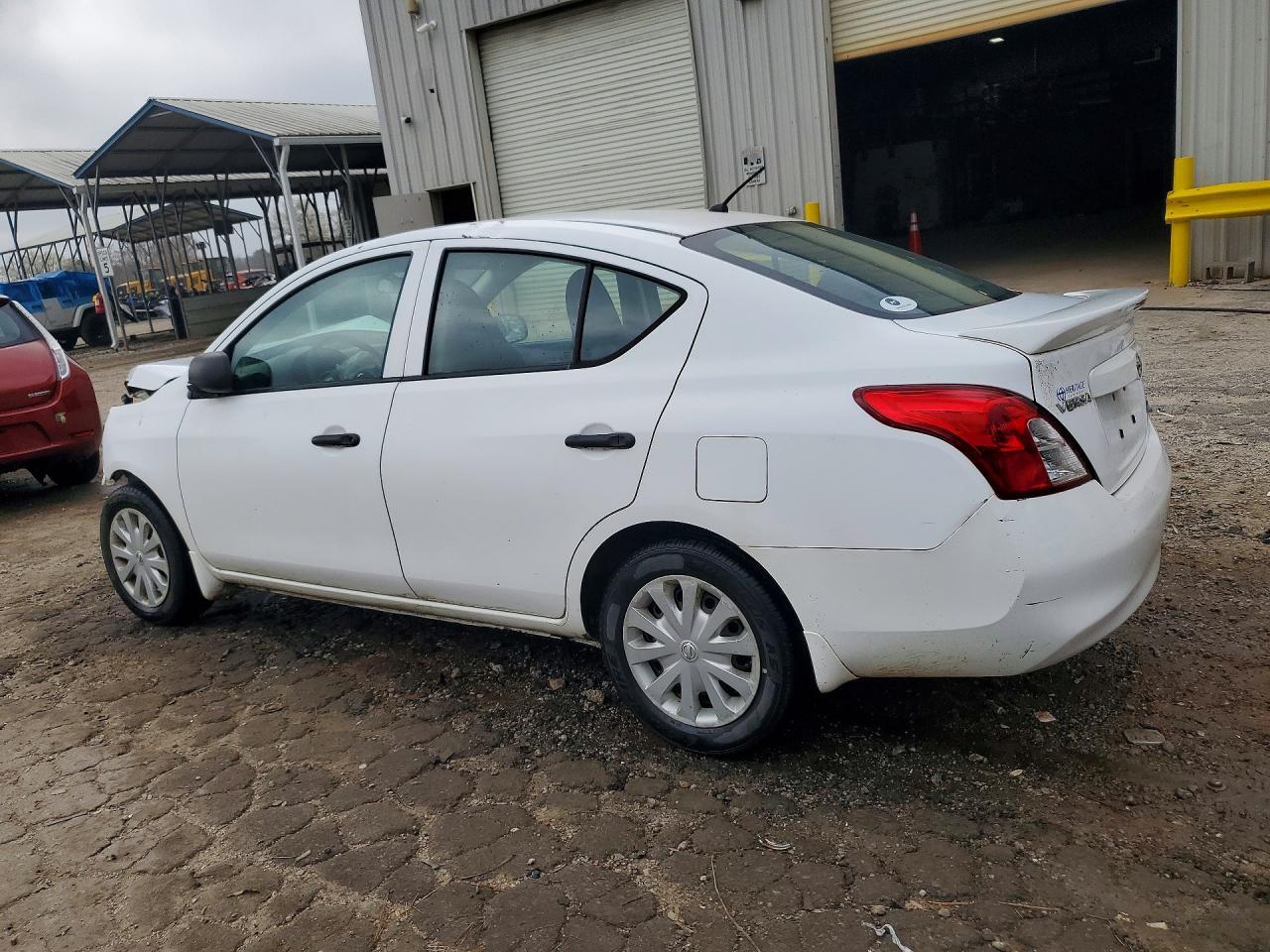 2014 NISSAN VERSA