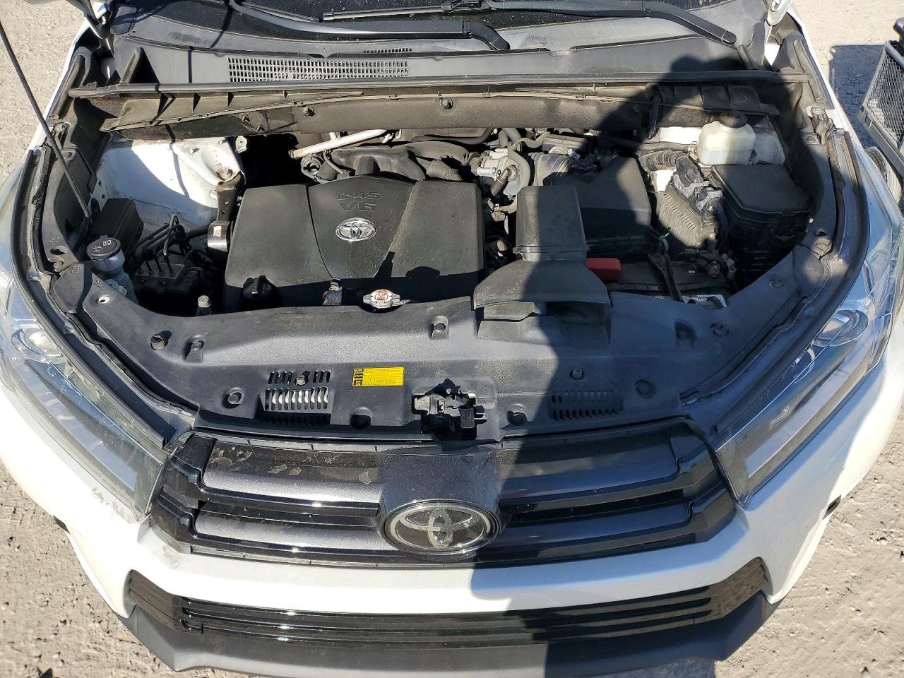 2018 TOYOTA HIGHLANDER