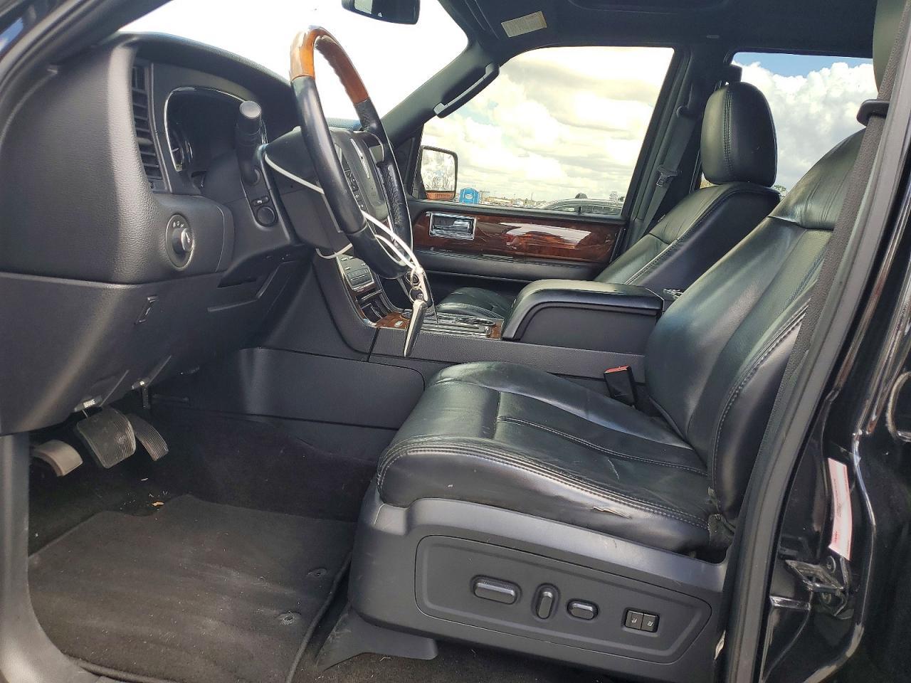 2015 LINCOLN Navigator