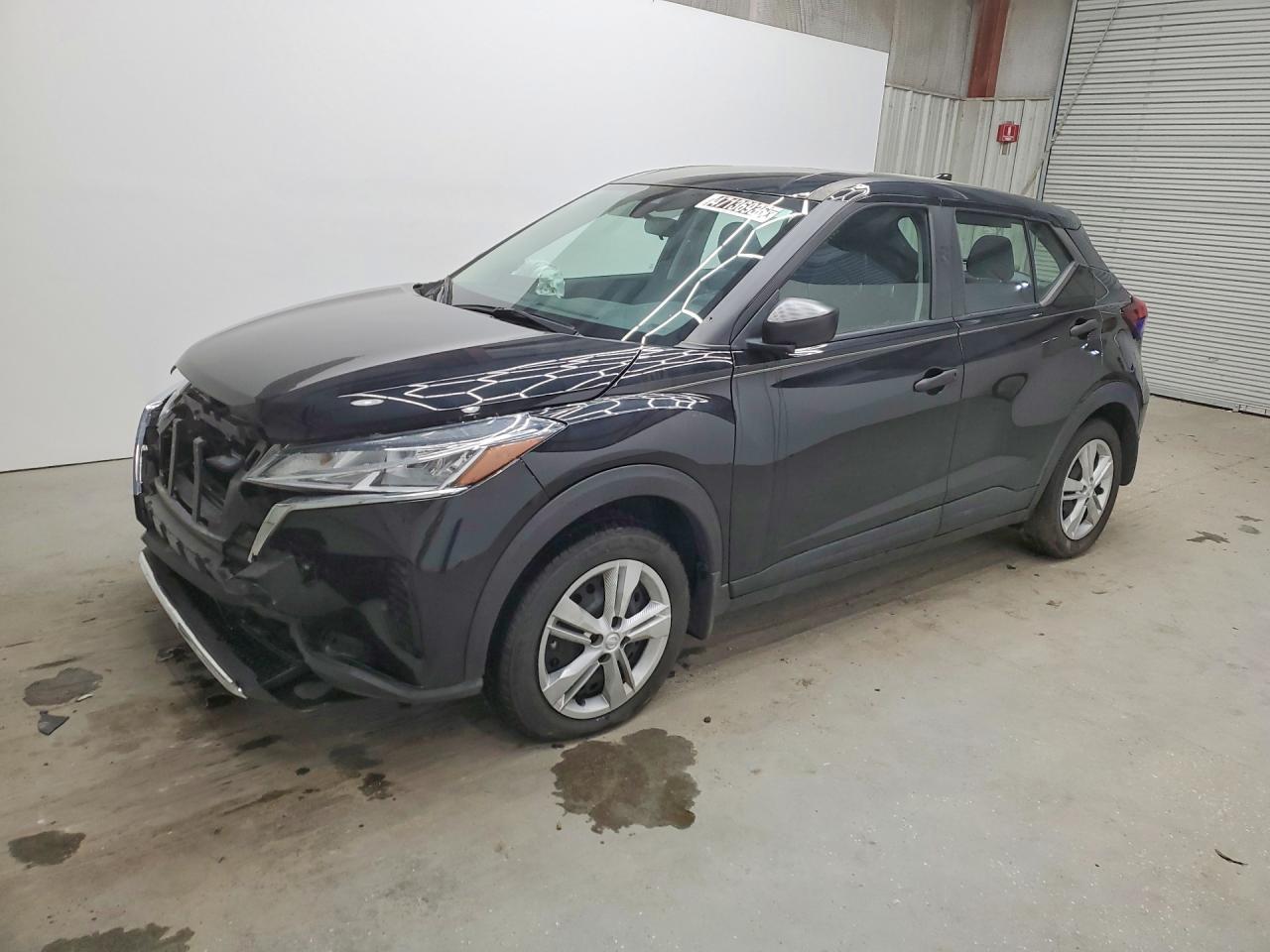 2024 NISSAN KICKS